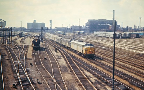Amtrak passenger train no. 53, the <i>Floridian</i>, operating on Penn Central track Chicago, Illinois, on April 1, 1972. Photograph by John F. Bjorklund, © 2016, Center for Railroad Photography and Art. Bjorklund-79-11-17