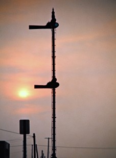 Former Erie Lackawanna Railway semaphore signal on Conrail in Lima, Ohio, on September 18, 1976. Photograph by John F. Bjorklund, © 2016, Center for Railroad Photography and Art. Bjorklund-56-03-06
