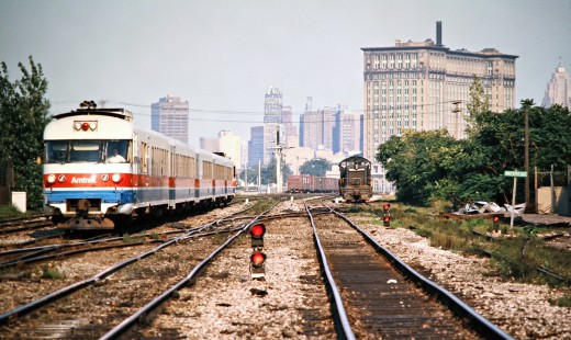 Westbound Amtrak passenger train no. 355 operating on Penn Central in Detroit, Michigan, on September 10, 1975. Photograph by John F. Bjorklund, © 2016, Center for Railroad Photography and Art. Bjorklund-80-01-07