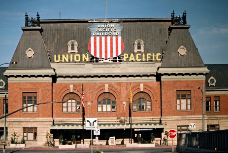 Union Pacific Railroad depot in Salt Lake City, Utah, on May 13, 1986. Photograph by John F. Bjorklund, © 2016, Center for Railroad Photography and Art. Bjorklund-90-18-24