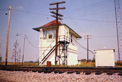 Conrail tower at Ridgeway, Ohio, on September 18, 1976. Photograph by John F. Bjorklund, © 2016, Center for Railroad Photography and Art. Bjorklund-80-13-16