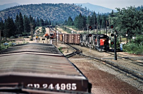Westbound Southern Pacific Railroad freight train at Black Butte, California, on July 20, 1982. Photograph by John F. Bjorklund, © 2016, Center for Railroad Photography and Art. Bjorklund-86-02-07