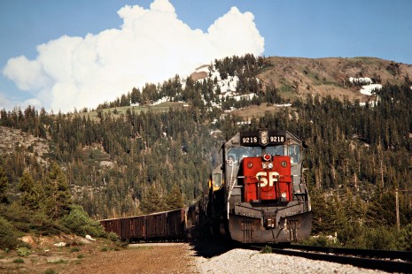 Westbound Southern Pacific Railroad freight train at Norden, California, in July 1978. Photograph by John F. Bjorklund, © 2016, Center for Railroad Photography and Art. Bjorklund-85-03-11