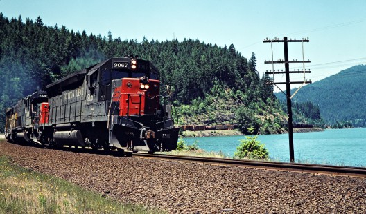 Westbound Southern Pacific Railroad freight train in Crale, Oregon, on June 24, 1984. Photograph by John F. Bjorklund, © 2016, Center for Railroad Photography and Art. Bjorklund-86-25-19