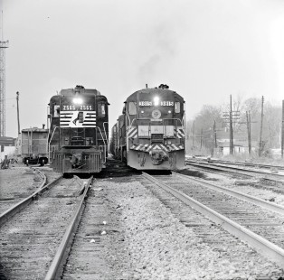 Norfolk Southern Railway freight train (left) passes local in Meridian, Mississippi. Both trains northbound in March 1987. Photograph by J. Parker Lamb, © 2017, Center for Railroad Photography and Art. Lamb-02-120-11