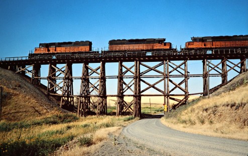 Westbound Milwaukee Road freight train in Pandora, Washington, on August 9, 1978. Photograph by John F. Bjorklund, © 2016, Center for Railroad Photography and Art. Bjorklund-67-09-12