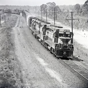 Northbound Seaboard Coast Line Railroad freight train near Aberdeen, North Carolina, in August 1967, on ex-Seaboard Air Line Railroad line (note: ex-SAL units). Photograph by J. Parker Lamb, © 2017, Center for Railroad Photography and Art. Lamb-02-119-07