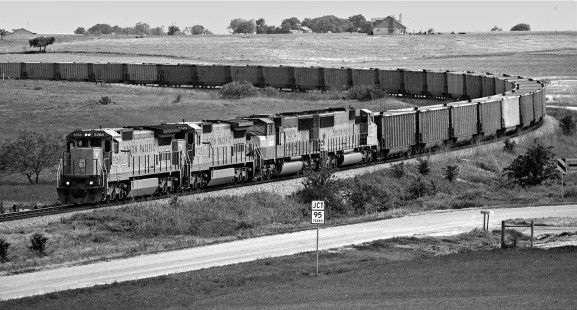 Northbound Union Pacific Railroad empty coal train, en route to Wyoming, turns a corner in central Texas (south of Taylor) in May 1997. Photograph by J. Parker Lamb, © 2017, Center for Railroad Photography and Art. Lamb-02-123-01