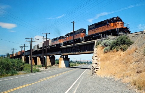 Eastbound Milwaukee Road freight train in Ellensburg, Washington, on August 8, 1978. Photograph by John F. Bjorklund, © 2016, Center for Railroad Photography and Art. Bjorklund-67-04-19