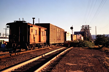 Southbound Milwaukee Road freight train crossing Columbia River at Vancouver, Washington, on July 20, 1979. Photograph by John F. Bjorklund, © 2016, Center for Railroad Photography and Art. Bjorklund-68-17-02