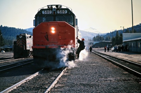 Westbound Amtrak <i>San Francisco Zephyr</i> passenger train on Western Pacific Railroad at Portola, California, on April 20, 1975. Photograph by John F. Bjorklund, © 2016, Center for Railroad Photography and Art. Bjorklund-93-04-13