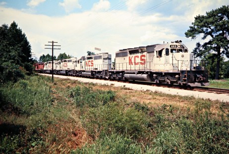 Southbound Kansas City Southern Railway freight train at Ogden, Arkansas, on July 22, 1977. Photograph by John F. Bjorklund, © 2016, Center for Railroad Photography and Art. Bjorklund-61-23-17