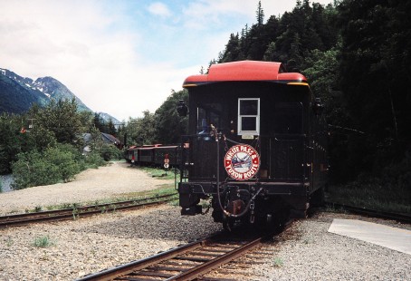 The White Pass & Yukon Route observation car in Skagway, Alaska, United States, on June 11, 1998. Photograph by Fred M. Springer, © 2014, Center for Railroad Photography and Art. Springer-Alaska-NZ-05-29