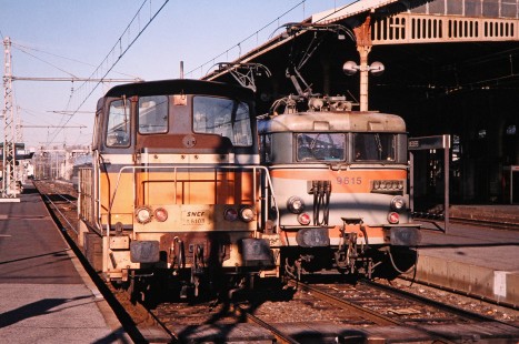 National Society of French Railways diesel locomotive no. Y8103 and electric no. 9615 side-by-side in Beziers, Languedoc-Roussillon, France, on March 2, 1999. Photograph by Fred M. Springer, © 2014, Center for Railroad Photography and Art. Springer-FRA-SD&AE-C&TS(1)-03-06