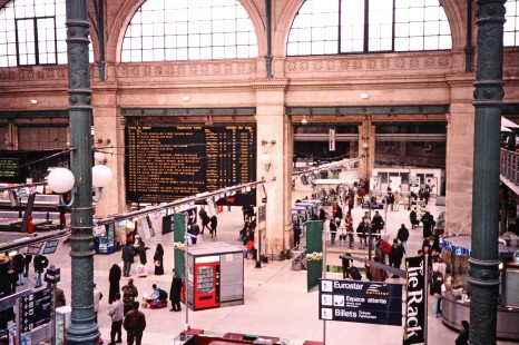 Inside the concourse of a train station in Paris, Ile-de-France, France, on February 28, 1999. Photograph by Fred M. Springer, © 2014, Center for Railroad Photography and Art. Springer-FRA-SD&AE-C&TS(1)-01-16