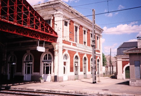 An outside view of the Medina Del Campo station in Medina Del Campo, Valladolid, Spain, on July 6, 2001. Photograph by Fred M. Springer, © 2014, Center for Railroad Photography and Art. Springer-Spain-BNSF-02-01