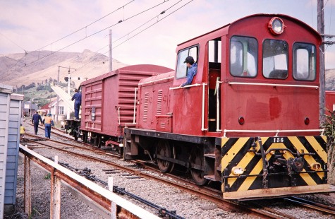 Workers face forward as they move diesel locomotive no. 156 in the yard in Christchurch, Canterbury, New Zealand, on January 14, 2006. Photograph by Fred M. Springer, © 2014, Center for Railroad Photography and Art. Springer-Alaska-NZ-21-34