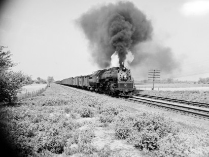 Westbound Baltimore and Ohio Railroad engine no. 5564 at Auburn, Indiana. Photograph by Robert A. Hadley, © 2017, Center for Railroad Photography and Art. Hadley-03-116-01