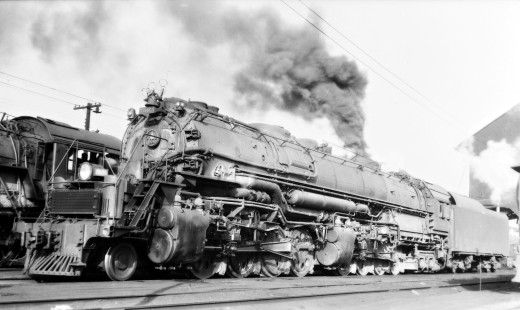 Baltimore and Ohio Railroad engine no. 7602 (2-8-8-4) in Cumberland, Maryland, on July 8, 1948. Photograph by Robert A. Hadley, © 2017, Center for Railroad Photography and Art. Hadley-04-129-04