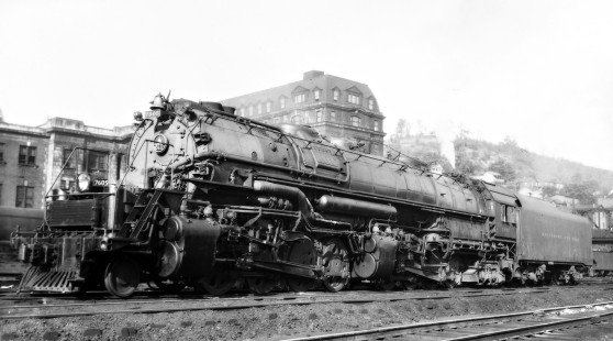 Baltimore and Ohio Railroad engine no. 7605 (2-8-8-4) at Grafton, West Virginia, on September 16, 1947. Photograph by Robert A. Hadley, © 2017, Center for Railroad Photography and Art. Hadley-04-130-02