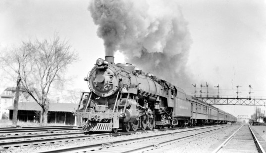 Baltimore and Ohio Railroad's <i>Capitol Limited</i> engine no. 5309 at Roselle Park, New Jersey, in 1937. Photograph by Robert A. Hadley, © 2017, Center for Railroad Photography and Art. Hadley-04-072-02