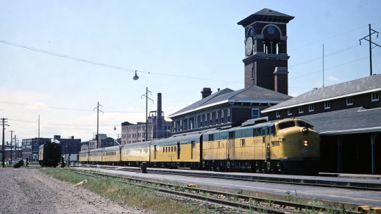 Chicago and North Western Railway's <i>Flambeau 400</i> passenger train at the depot in Green Bay, Wisconsin, on Saturday, August 19, 1967. Titletown Brewing Company currently operates a bar and restaurant in the building. Photograph by Thomas F. McIlwraith, McIlwraith-01-012-14, © 2018, Center for Railroad Photography & Art, <a href="http://www.railphoto-art.org" rel="noreferrer nofollow">www.railphoto-art.org</a>