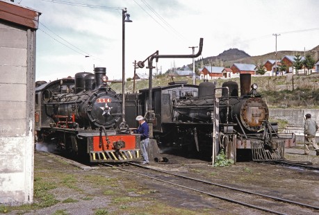 Steam locomotives nos. 114 and 6  in Esquel, Chubut, Argentina, on either October 12, 1991. © 2014, Center for Railroad Photography and Art, Photograph by Fred M. Springer. Springer-PA-BR-SOAM-ME-ARG2-19-05