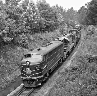 Northbound Central of Georgia Railway freight train no. 38 approaches Opelika, Alabama, behind dark green units in June 1960. Photograph by J. Parker Lamb, © 2016, Center for Railroad Photography and Art. Lamb-02-011-09