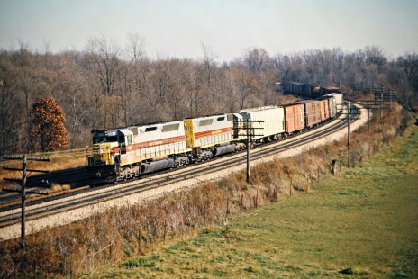 Westbound Erie Lackawanna Railway freight train near Huntington, Indiana, on November 16, 1975. Photograph by John F. Bjorklund, © 2016, Center for Railroad Photography and Art. Bjorklund-55-21-09