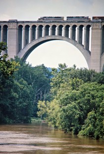 Eastbound Erie Lackawanna Railway freight train on Tunkhannock Creek Viaduct in Nicholson, Pennsylvania, on July 21, 1975. Photograph by John F. Bjorklund, © 2016, Center for Railroad Photography and Art. Bjorklund-55-06-18