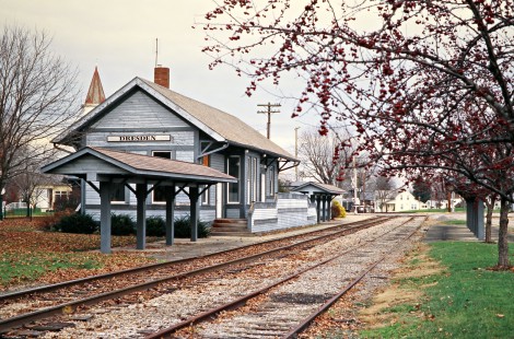 Ohio Central Railroad depot in Dresden, Ohio, on November 30, 2004. Photograph by John F. Bjorklund, © 2016, Center for Railroad Photography and Art. Bjorklund-78-22-07