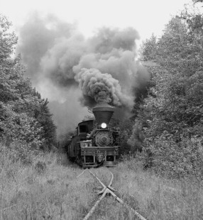 Outbound Twin Seams Mining Company train leaves summit area of Kellerman, Alabama, in September 1960. Photograph by J. Parker Lamb, © 2016, Center for Railroad Photography and Art. Lamb-02-037-06
