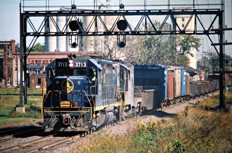 Southbound Baltimore and Ohio Railroad freight train in Deshler, Ohio, on September 28, 1975. Photograph by John F. Bjorklund, © 2016, Center for Railroad Photography and Art. Bjorklund-92-16-13