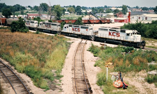Kansas City Southern Railway freight train in Joplin, Missouri, on July 16, 1977. Photograph by John F. Bjorklund, © 2016, Center for Railroad Photography and Art. Bjorklund-61-04-16