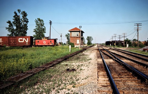 Northbound Detroit, Toledo and Ironton Railroad freight train in Hamler, Ohio, on June 10, 1978. Photograph by John F. Bjorklund, © 2016, Center for Railroad Photography and Art. Bjorklund-51-10-07
