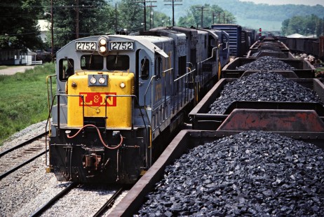 Northbound Louisville and Nashville Railroad freight train passing a loaded coal train at Worthville, Kentucky, on May 19, 1979. Photograph by John F. Bjorklund, © 2016, Center for Railroad Photography and Art. Bjorklund-71-06-02