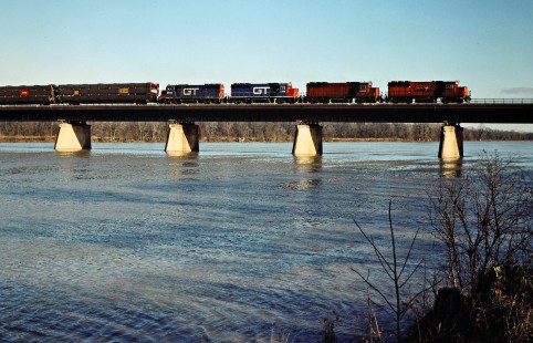 Southbound Detroit, Toledo and Ironton Railroad on Maumee River Bridge at Liberty Center, Ohio, on January 5, 1985. Photograph by John F. Bjorklund, © 2016, Center for Railroad Photography and Art. Bjorklund-52-20-03