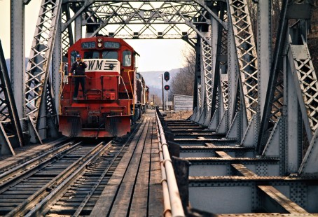 Western Maryland Railway freight train in Dunbar, Pennsylvania, on March 21, 1975. Photograph by John F. Bjorklund, © 2016, Center for Railroad Photography and Art. Bjorklund-92-02-16