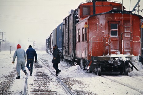 Northbound Grand Trunk Western Railroad freight train and crew in Joulay City, Michigan, on January 31, 1977. Photograph by John F. Bjorklund, © 2016, Center for Railroad Photography and Art. Bjorklund-58-19-11
