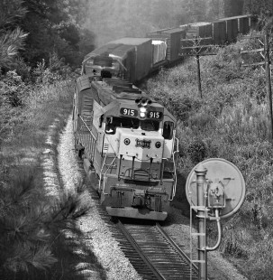 Birmingham-bound freight train a few miles east of Amory, Mississippi, in August 1974. Photograph by J. Parker Lamb, © 2016, Center for Railroad Photography and Art. Lamb-02-003-04