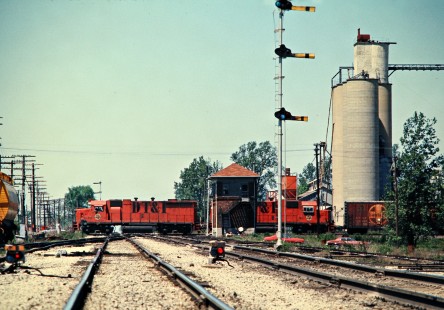 Southbound Detroit, Toledo and Ironton Railroad freight train in Hamler, Ohio, on May 8, 1977. Photograph by John F. Bjorklund, © 2016, Center for Railroad Photography and Art. Bjorklund-51-04-08