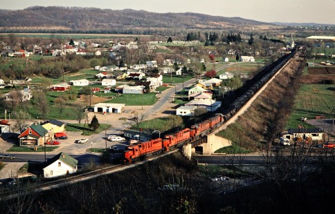 Northbound Detroit, Toledo and Ironton Railroad coal train in Waverly, Ohio, on April 19, 1979. Photograph by John F. Bjorklund, © 2016, Center for Railroad Photography and Art. Bjorklund-51-14-08