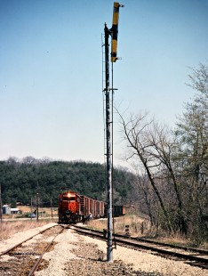 Southbound Detroit, Toledo and Ironton Railroad freight train approaches Bloom Junction, Ohio, on April 20, 1979. Photograph by John F. Bjorklund, © 2016, Center for Railroad Photography and Art. Bjorklund-51-16-11