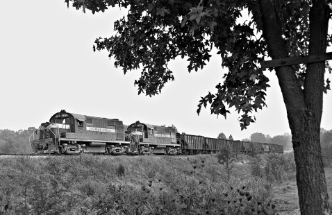 Tennessee Central Railway delivers coal cut to TVA power plant south of Harriman, Tennessee, in June 1965. Photograph by J. Parker Lamb, © 2016, Center for Railroad Photography and Art. Lamb-02-026-07