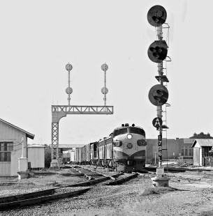 Southbound Missouri Pacific Railroad freight train departs Austin, Texas, in April 1964. Photograph by J. Parker Lamb, © 2016, Center for Railroad Photography and Art. Lamb-02-061-04