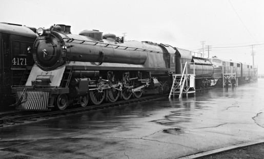Baltimore and Ohio Railroad 4-4-4-4 steam locomotive no. 5600 at Atlantic City, New Jersey, on June 20, 1937.  Photograph by Donald W. Furler, Furler-07-006-03, © 2017, Center for Railroad Photography and Art