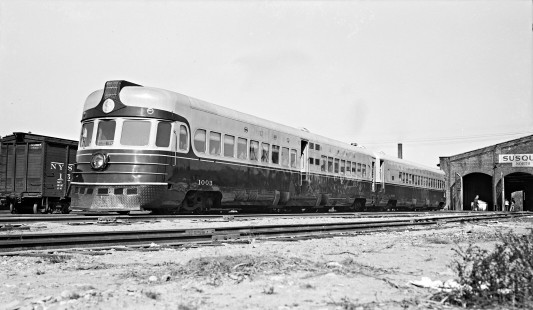 New York, Susquehanna and Western Railway cars no. 1003 and no. 1004 at North Hawthorne, New Jersey, on October 12, 1943. Photograph by Donald W. Furler, Furler-03-102-02, © 2017, Center for Railroad Photography and Art
