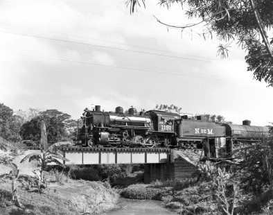 National Railways of Mexico steam locomotive no. 1191 at Jesús Carranza, Veracruz, Mexico, on January 9, 1963. Photograph by Victor Hand, Hand-NdeM-01-858.JPG