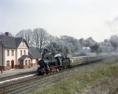 Polish State Railways steam locomotive 0K22-31 leading a southbound excursion train from Wolsztyn to Niegoslawice at Lipiny Odrzanskie, Dąbrowa, Republic of Poland, on April 11, 1992. Photograph by Victor Hand, Hand-PKP-C254-04