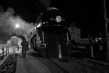 After a day of ‘At the Throttle’ sessions and a Christmas themed nighttime photoshoot, the Norfolk & Western J class 611 idled just outside the Bob Julian Roundhouse at the North Carolina Transportation Museum in Spencer, on November 2, 2019. © Sam Ulrich